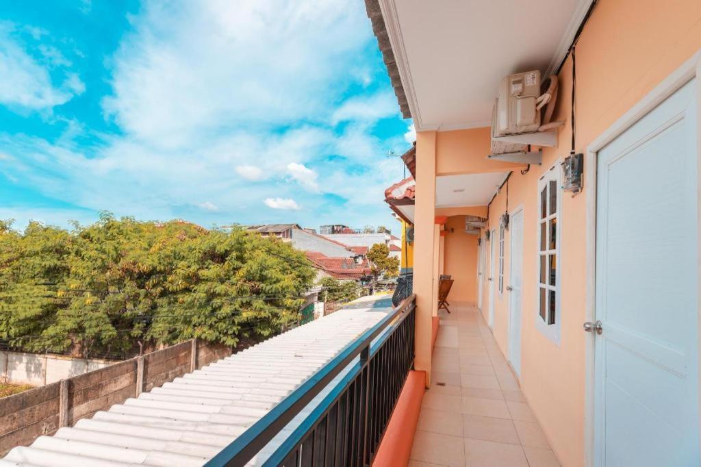 Hotel Oyo 3132 Mahkota Sivali 2*
